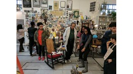 Saturday Program students visit Whitten at his studio