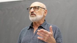 Barry Lewis teaching in 2016. Photo by Mario Morgado