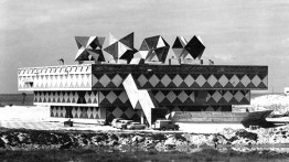 Bat Yam Town Hall, Israel, Architects: Alfred Neumann, Zvi Hecker, Eldar Sharon