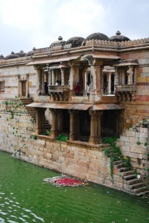 A balcony projecting over the Sarkhej tank, Ahmedabad.